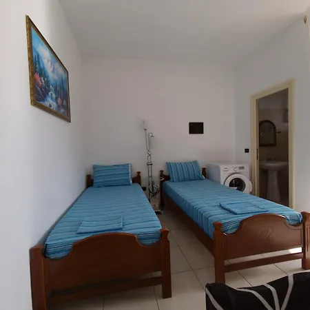 Dritan Belulaj Appartement *